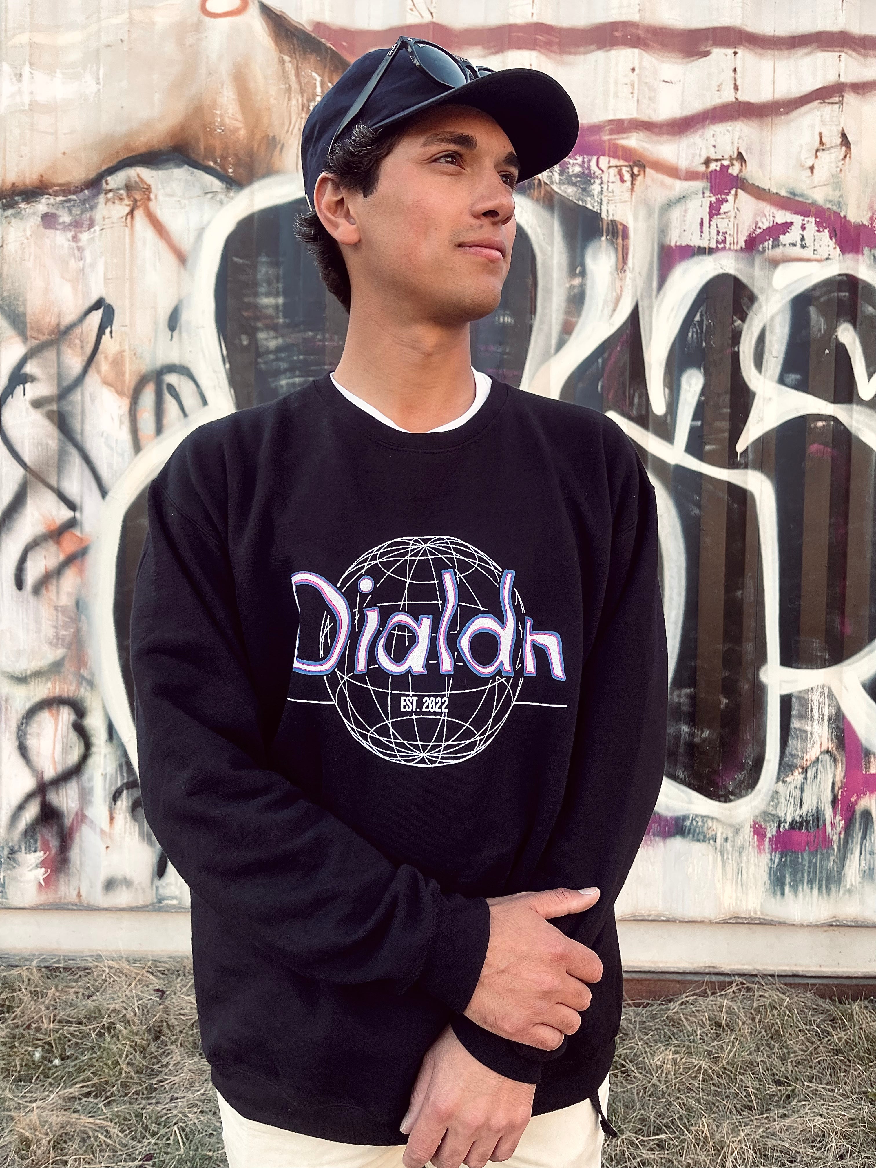 The Globe” Crewneck – Dialdn